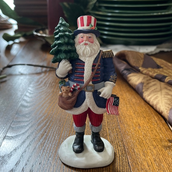 Lenox Collector's Treasury of Santas Patriotic Santa Figurine Chipped Tree Tip - Picture 1 of 8